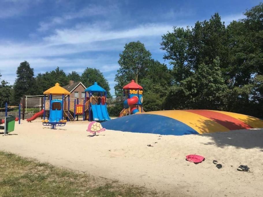 Camping De Pallegarste Chalet 119 Marienberg Kültér fotó